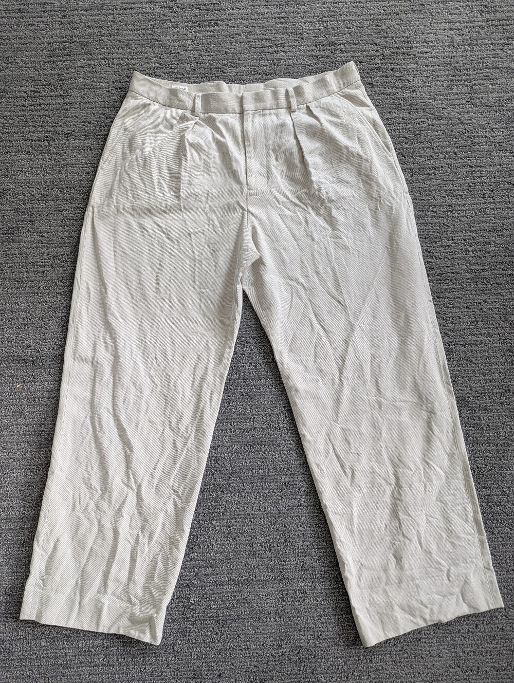 Madewell Double-Pleated Trouser in Cotton-Linen Blend in Bone Cream - Picture 7 of 16